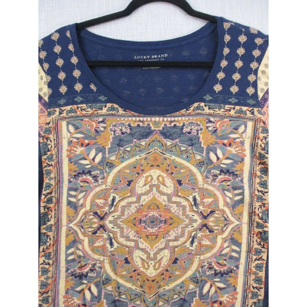 Lucky Brand Women 1X Navy Blue Medallion Scarf Print Short Sleeve Scoop Neck Top